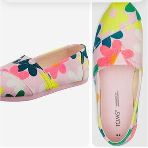 Toms Slip-on Sneakers: BEAUTIFUL BRIGHT COLORS & FLORAL PRINT. NEW- only worn 1x